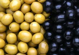 The benefits and possible harm of olives for humans